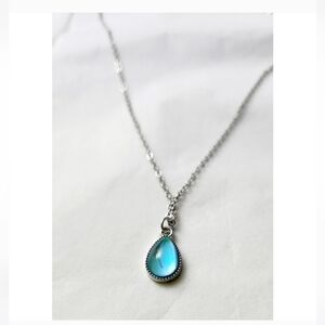 Dainty Blue Stone Pendant Necklace